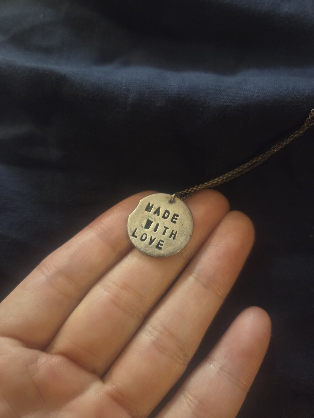 Silver pendant necklace